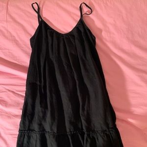 gap XS little flowy black dress - fits most